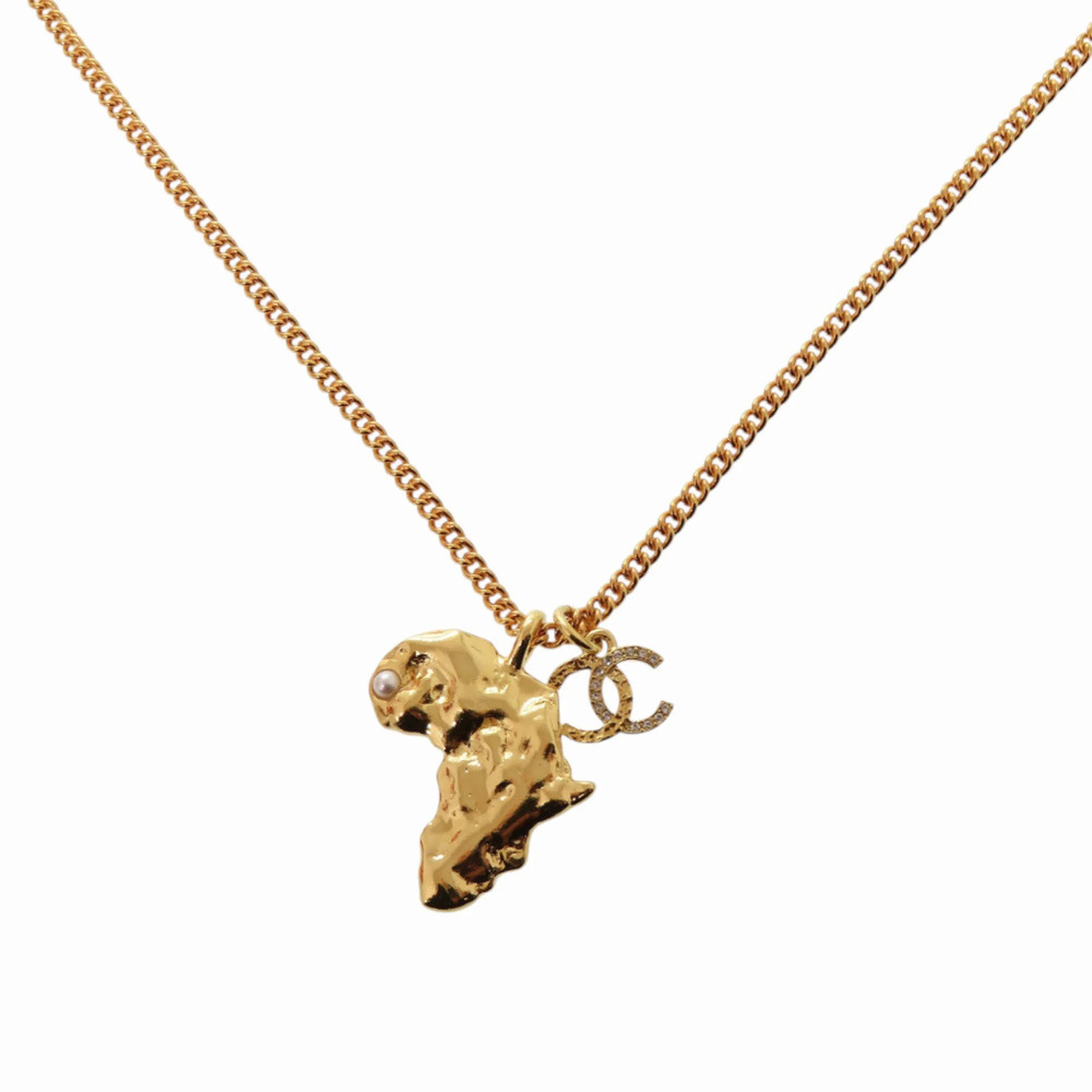 CHANEL White Pearl Logo Necklace - Picture 1 of 7